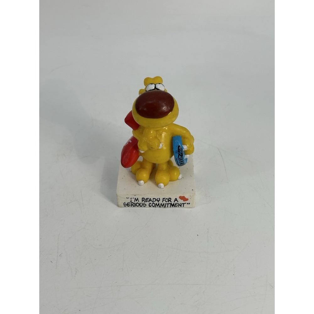 Grimmy Ready For A Serious Commitment  Mother Goose & Grimm 1989 PVC Figure